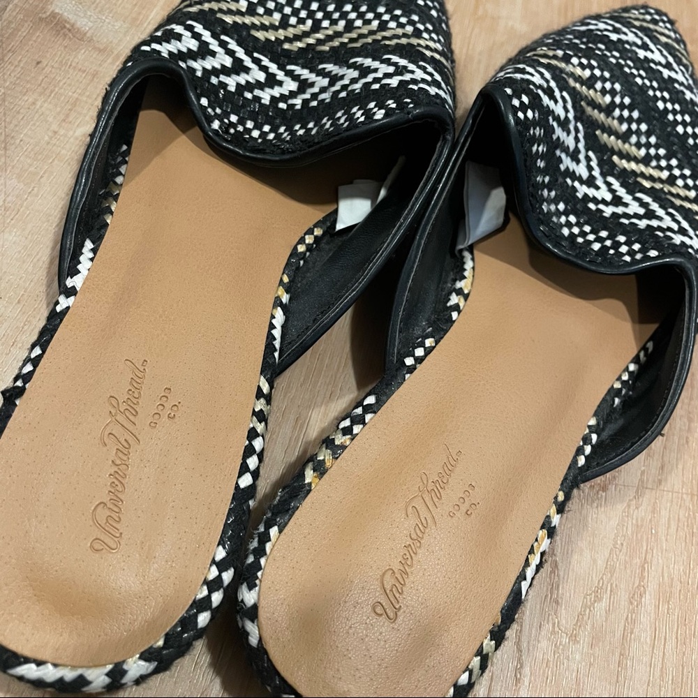 Universal Thread flat mules - Picture 3 of 5